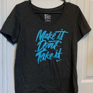 Womens Nike Tee